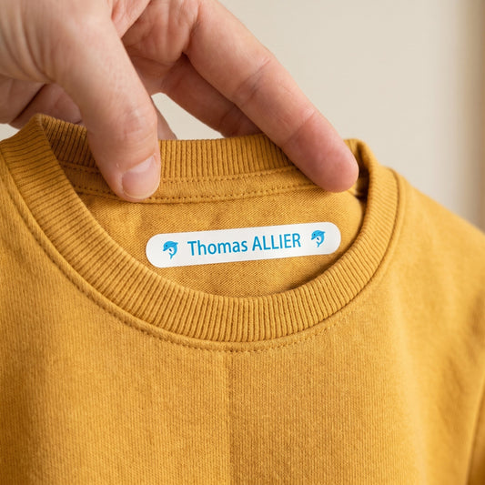 Exemple d'une étiquette thermocollante PrintMyName sur un vêtement